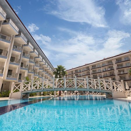 Ramada Hotel & Suites By Wyndham Kuşadası Ngoại thất bức ảnh