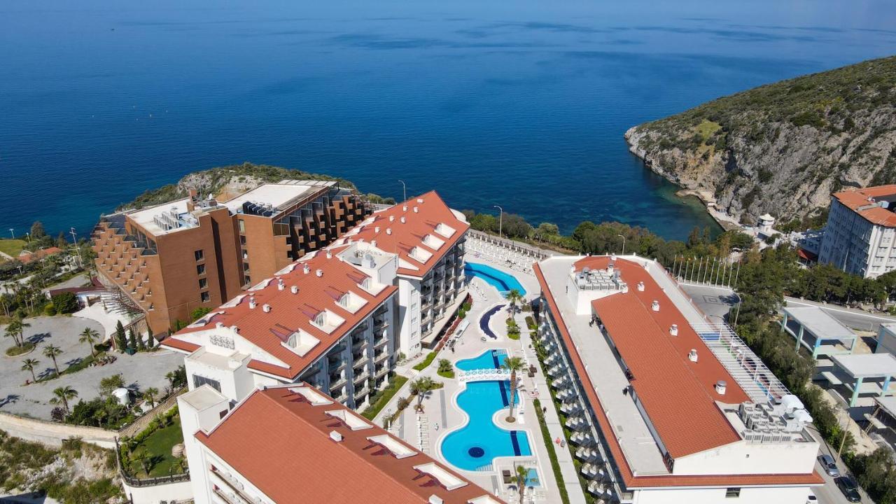 Ramada Hotel & Suites By Wyndham Kuşadası Ngoại thất bức ảnh