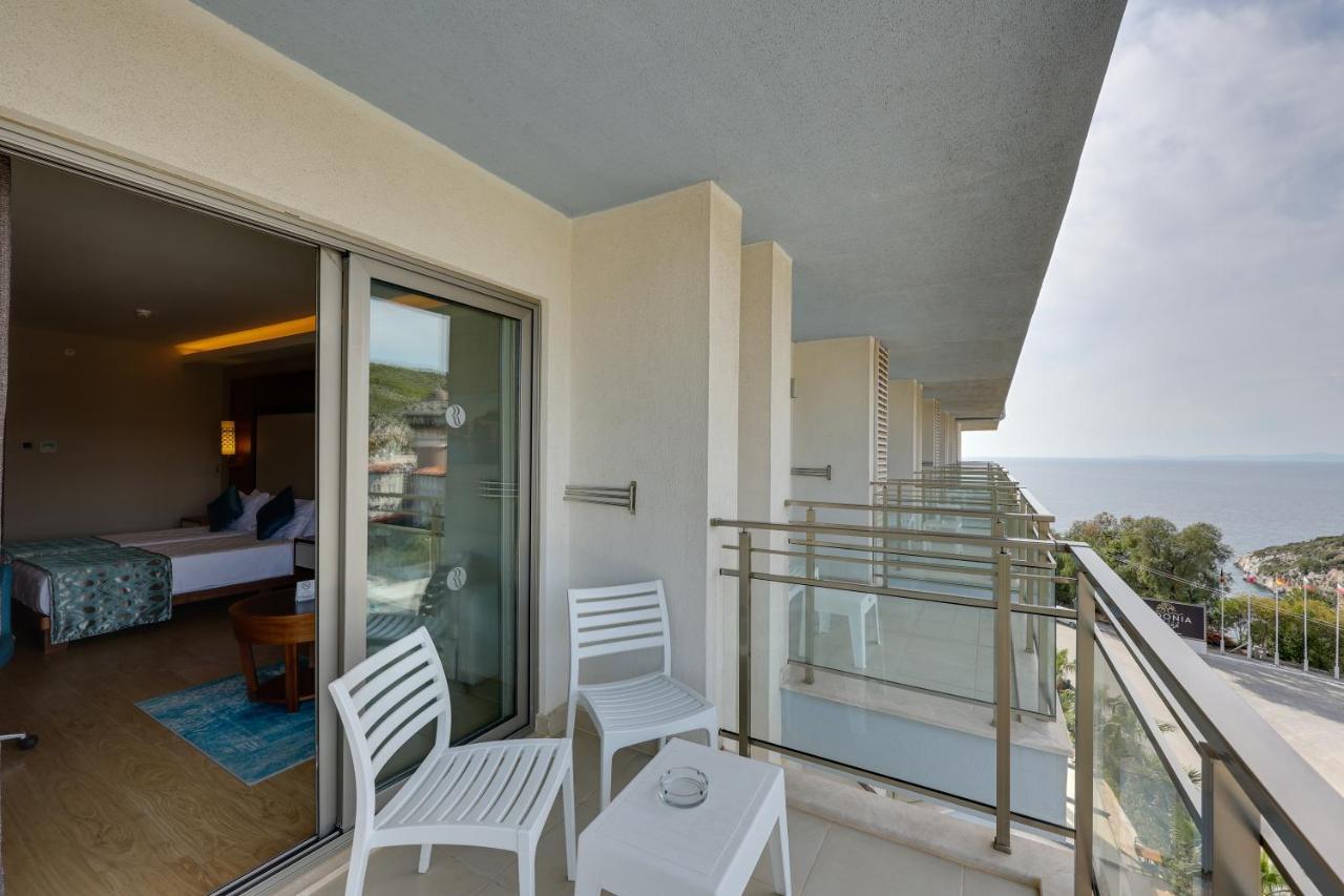 Ramada Hotel & Suites By Wyndham Kuşadası Ngoại thất bức ảnh