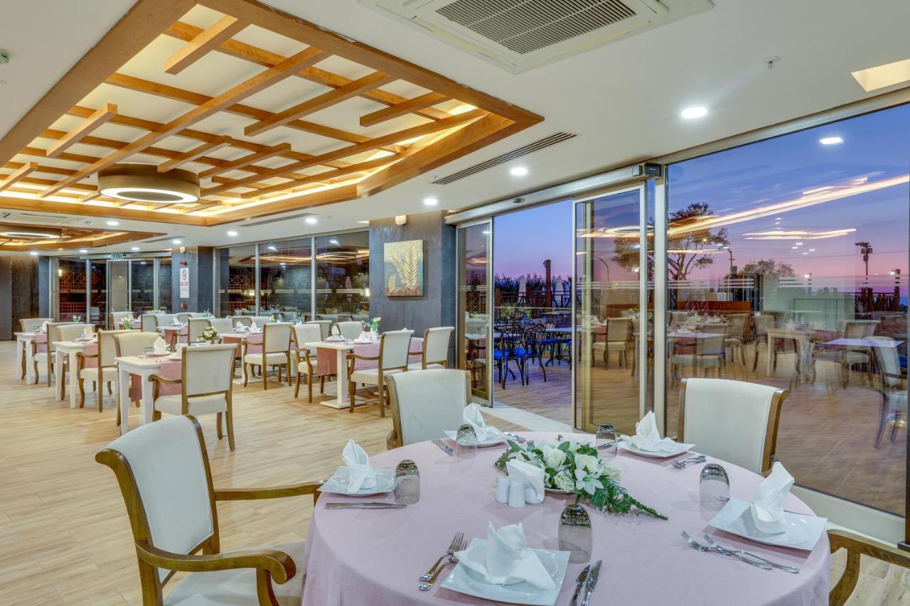 Ramada Hotel & Suites By Wyndham Kuşadası Ngoại thất bức ảnh