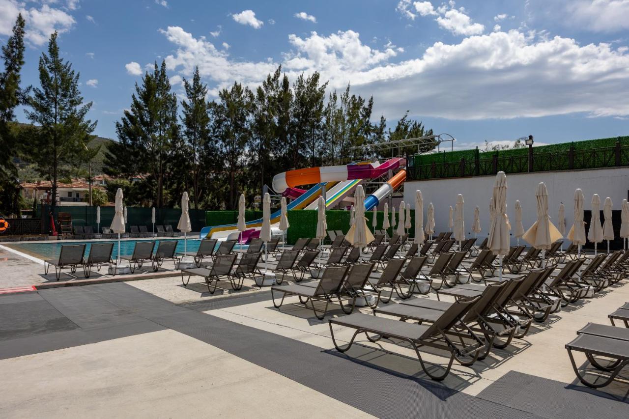 Ramada Hotel & Suites By Wyndham Kuşadası Ngoại thất bức ảnh